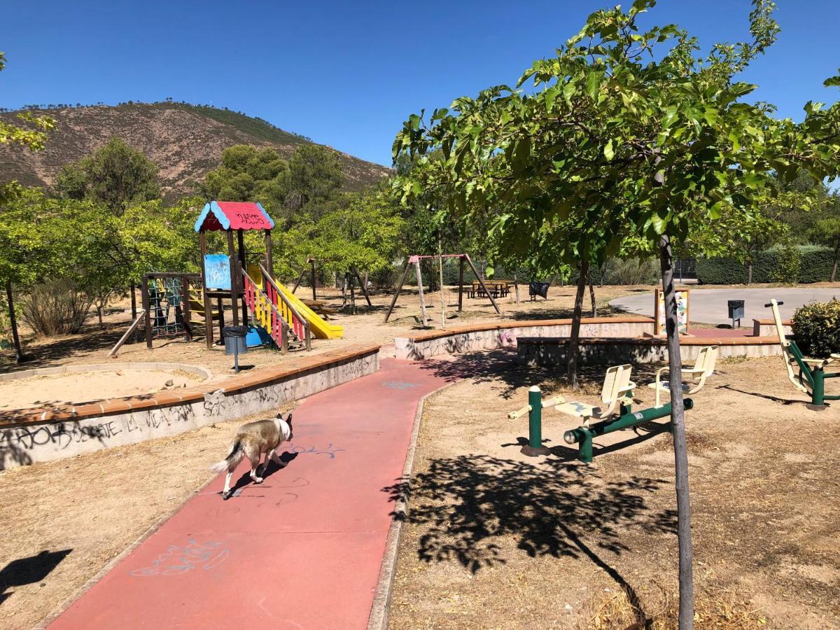 Casa Rural Los Olivos De Robledo De Chavela La Estacion Eksteriør bilde
