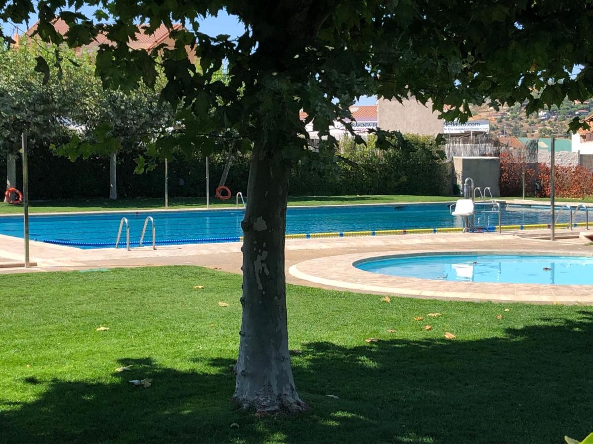 Casa Rural Los Olivos De Robledo De Chavela La Estacion Eksteriør bilde
