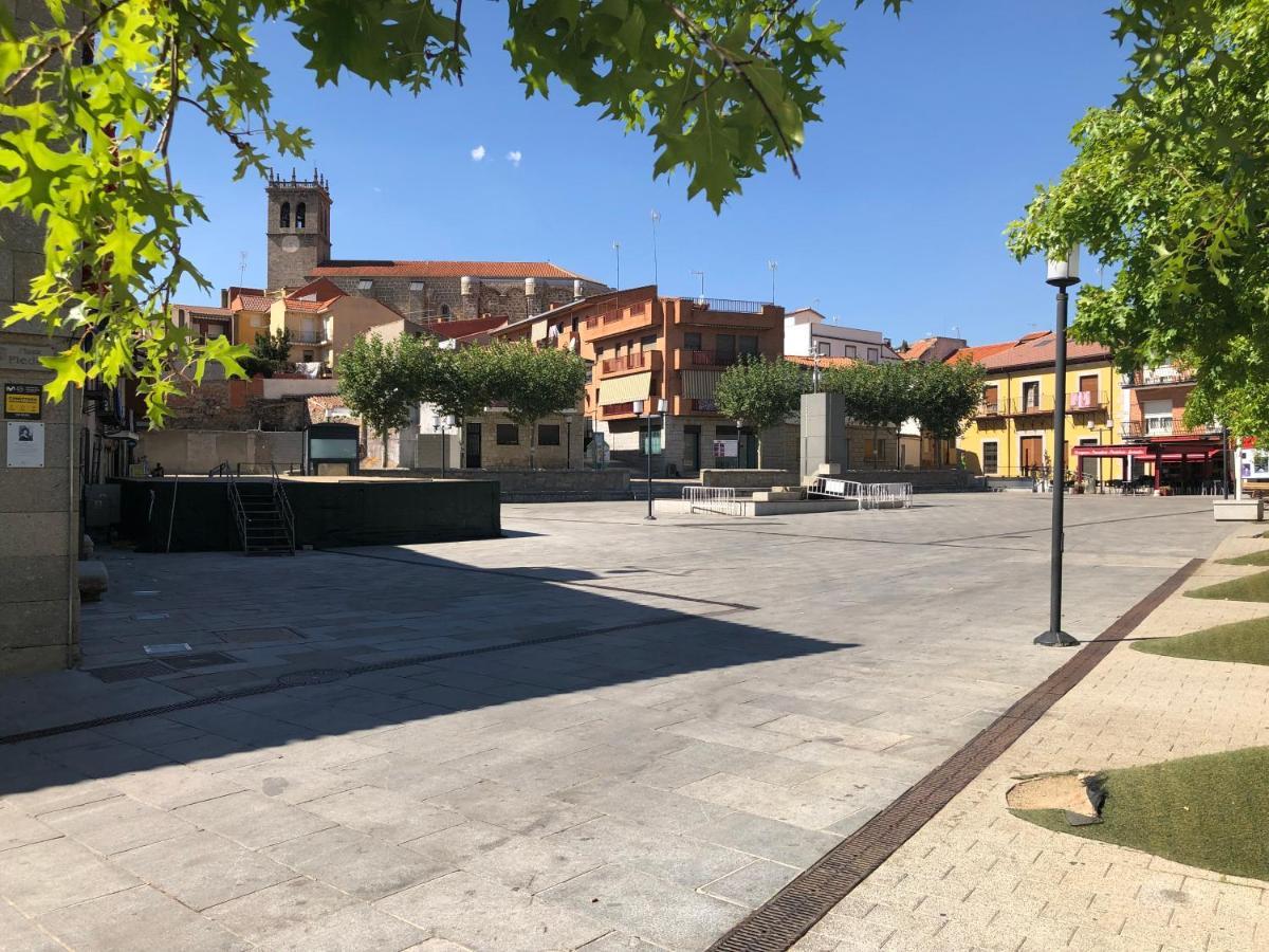 Casa Rural Los Olivos De Robledo De Chavela La Estacion Eksteriør bilde