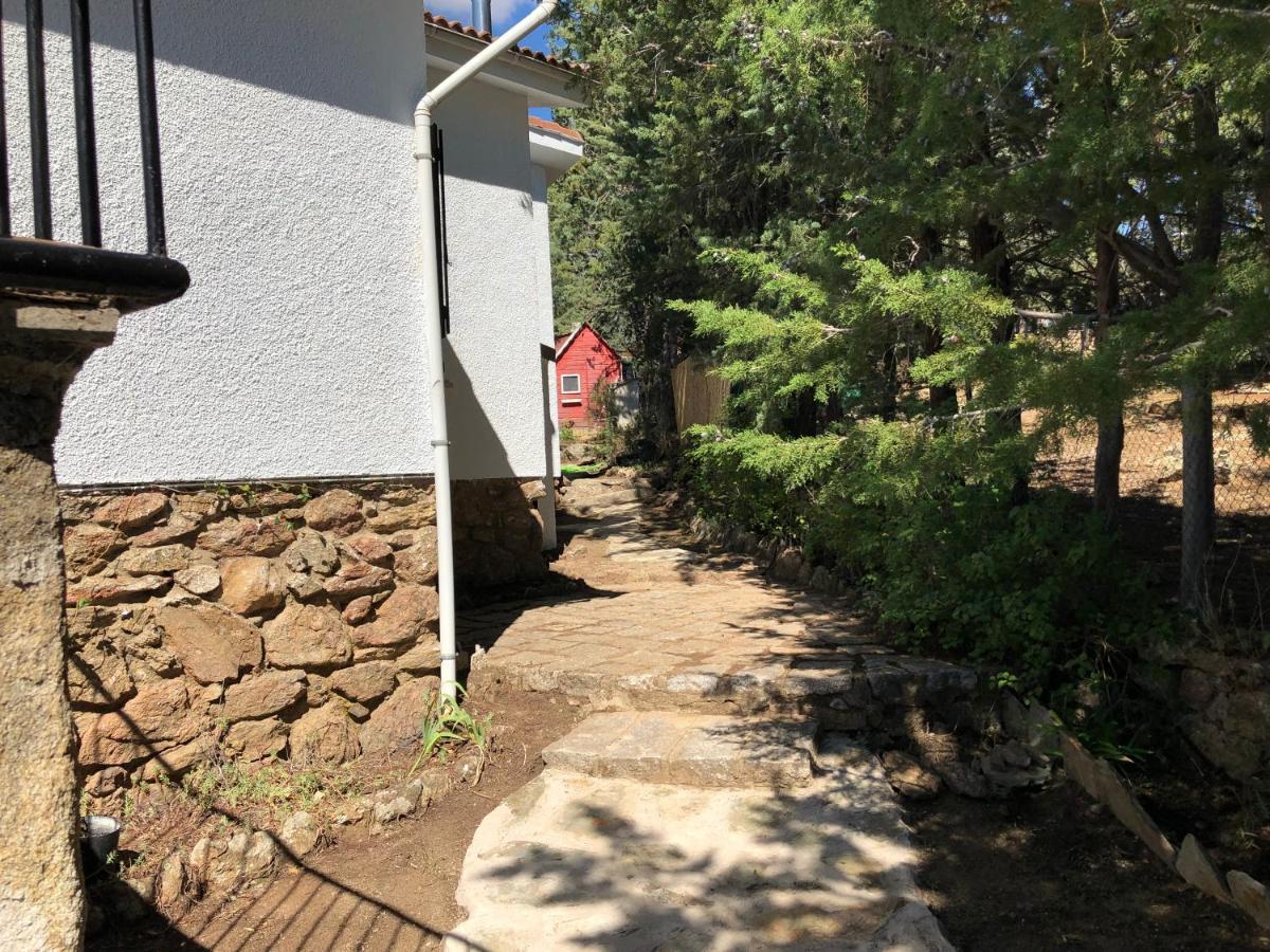 Casa Rural Los Olivos De Robledo De Chavela La Estacion Eksteriør bilde