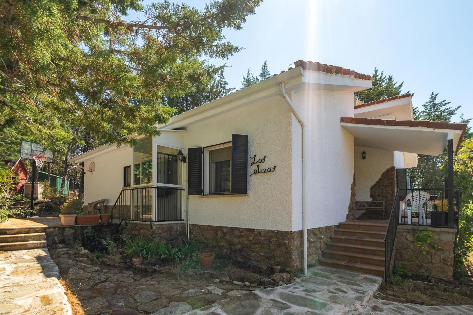 Casa Rural Los Olivos De Robledo De Chavela La Estacion Eksteriør bilde