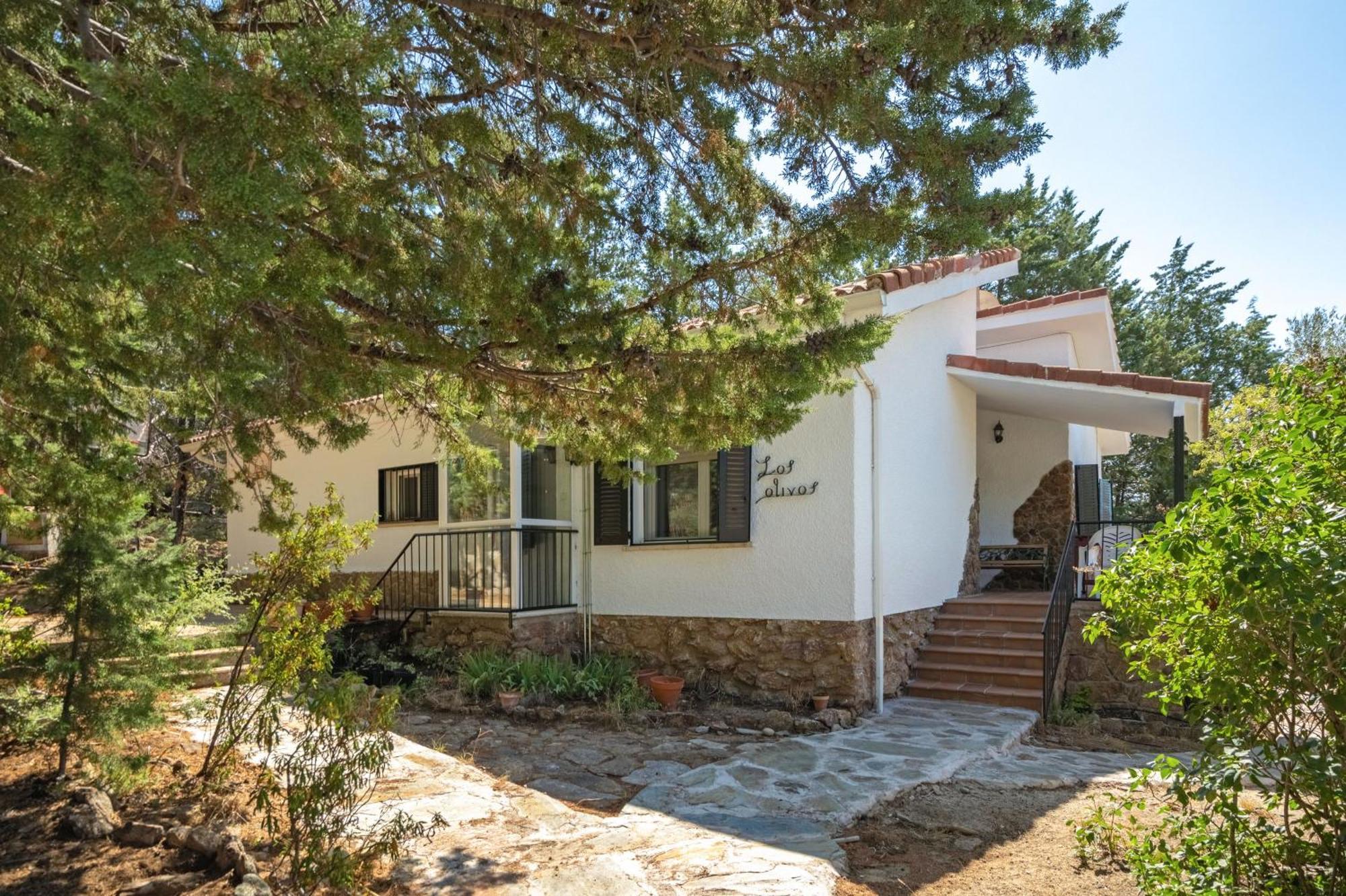 Casa Rural Los Olivos De Robledo De Chavela La Estacion Eksteriør bilde